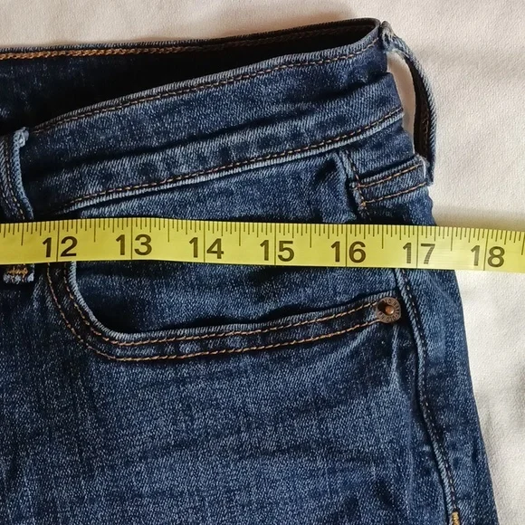 Old Navy Jeans Curvy Profile Mid Rise Dark Wash Ankle Stretchy Chic Size 12 - Picture 5 of 9